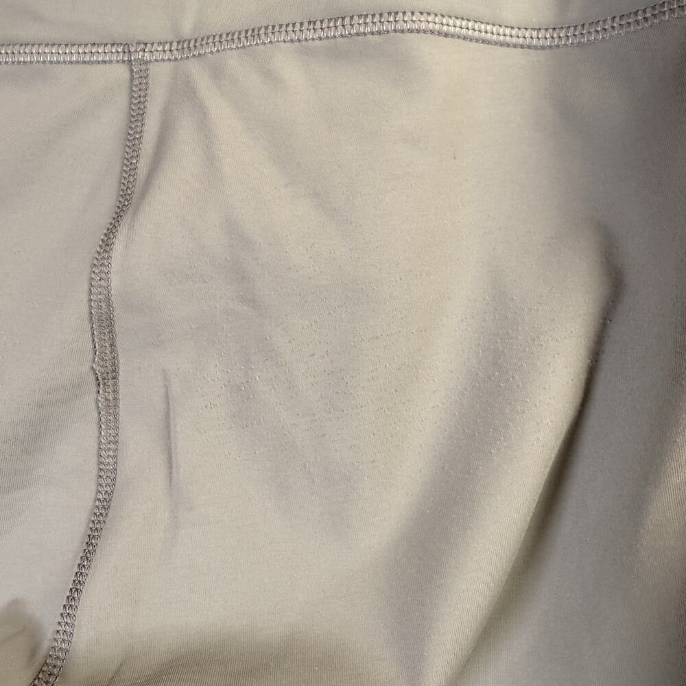 Women's Light Gray Activewear Leggings with Black Knee Panels - Picture 14 of 16